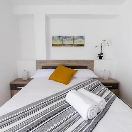 Apartman Moonkey - Luminoso Girasoles