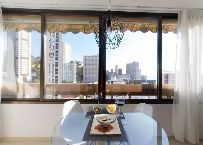 Moonkey - Luminoso Girasoles Benidorm